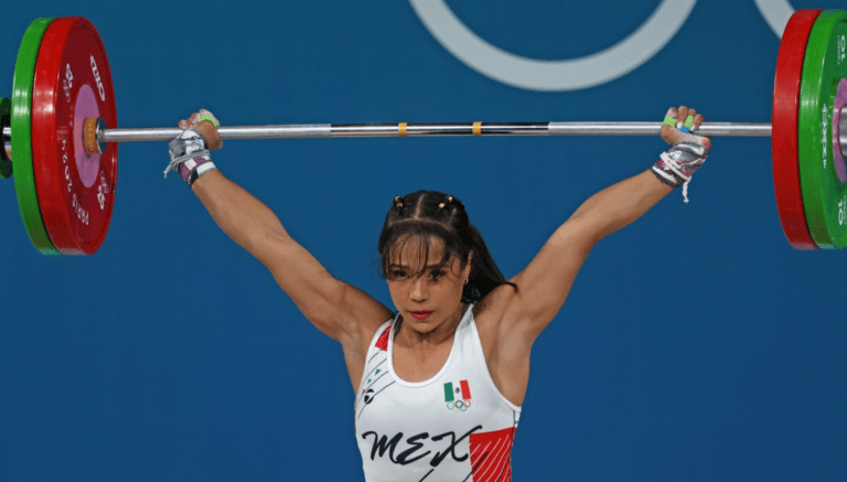 Janeth Gómez Brilla en su Debut Levanta 217 kg y se Ubica en el Top 10